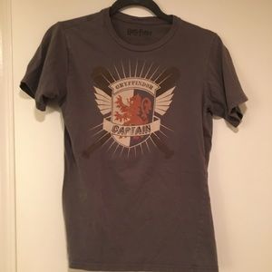 EUC Harry Potter Gryffindor Captain T-shirt